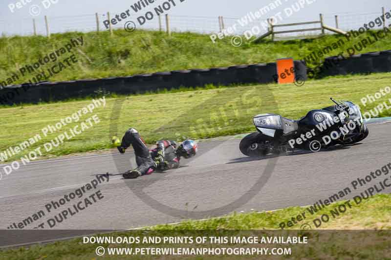 anglesey no limits trackday;anglesey photographs;anglesey trackday photographs;enduro digital images;event digital images;eventdigitalimages;no limits trackdays;peter wileman photography;racing digital images;trac mon;trackday digital images;trackday photos;ty croes